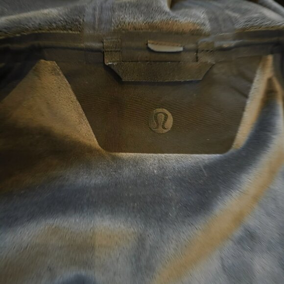 Lululemon men's cross chill jacket - Picture 4 of 9